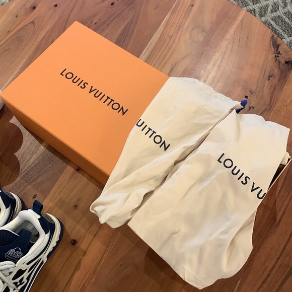 🤩 Used mens LV skate sneaker - Picture 10 of 13